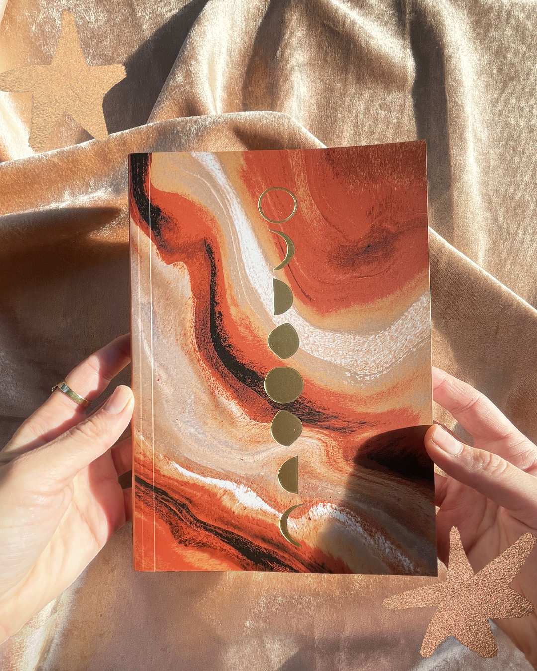 Moon Diary 2025/2026 – Mid-Year Lunar Planner with Bookmark